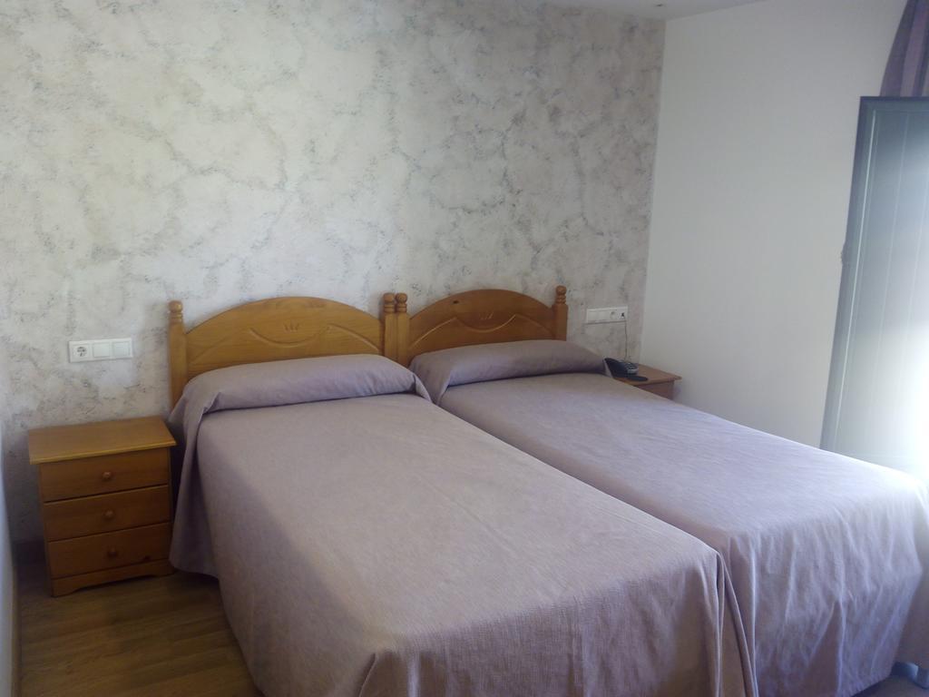 Hostal Plaza Mayor De Almazan Luaran gambar